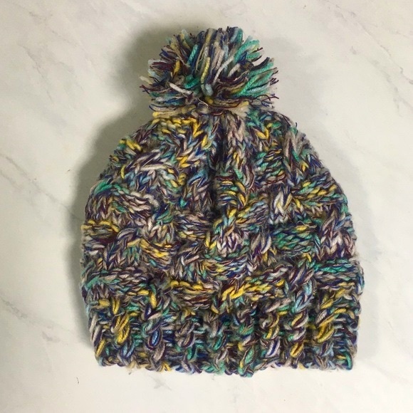 Chunky Knit Beanie w Pom - Multicolored Gray - OSFM Women’s NWT - Picture 1 of 4
